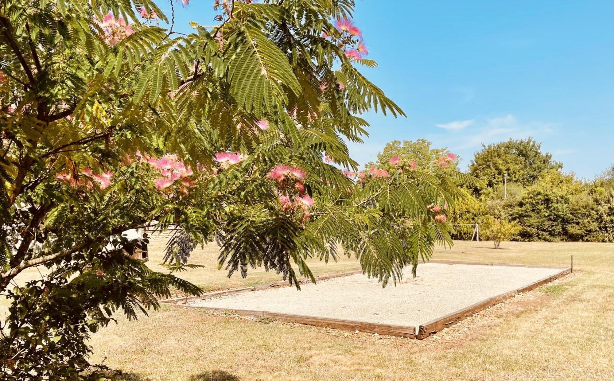 Le Domaine De Camberoux Gite Bressac Exterior foto