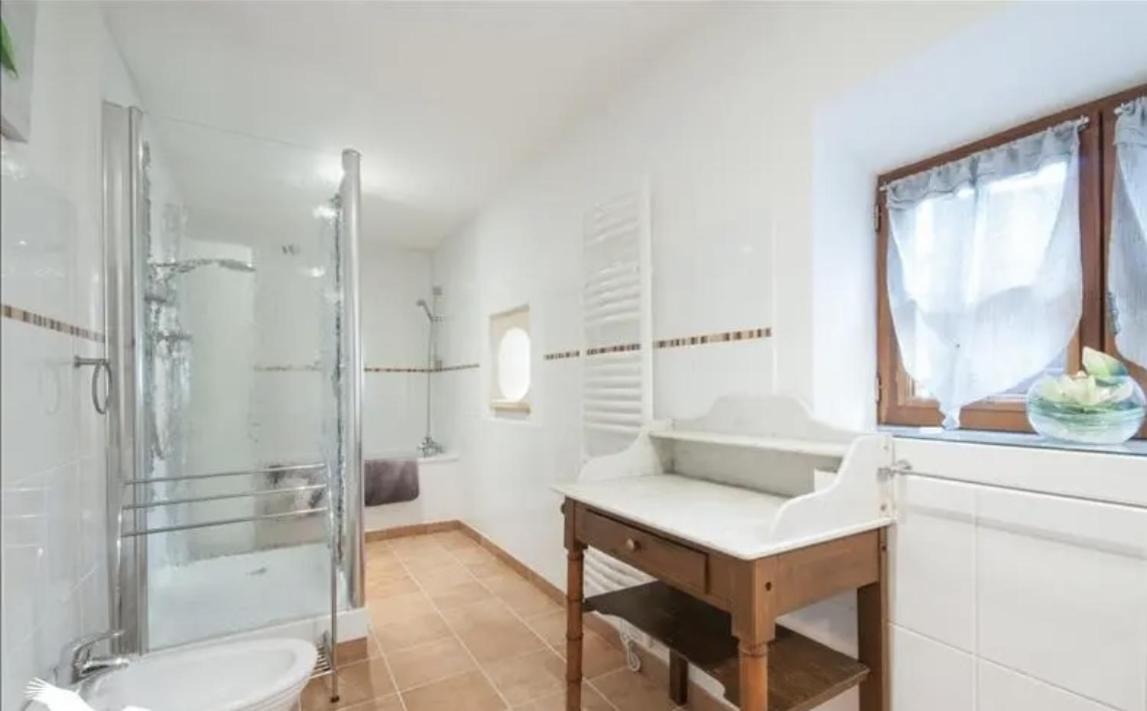 Le Domaine De Camberoux Gite Bressac Quarto foto